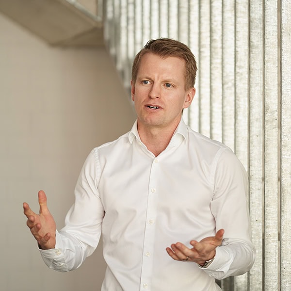 Dr. Patric Sondermann