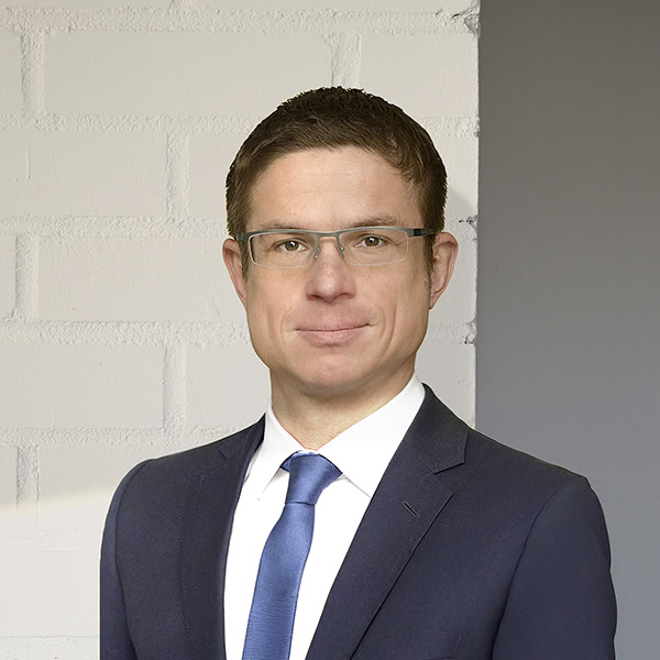 Dr. Sebastian J.M. Longrée